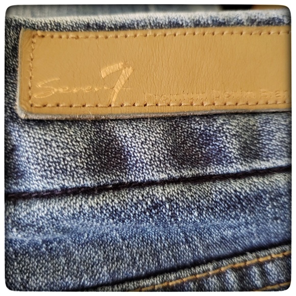 EUC Seven 7 Regular Bootcut Jean's Size 26 - Picture 3 of 7